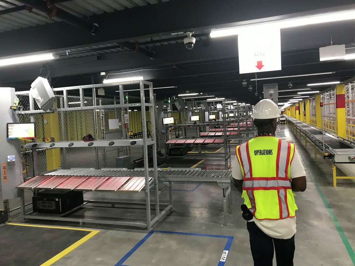 A tour of progress on Amazon's upcoming fulfillment center in North Haven.