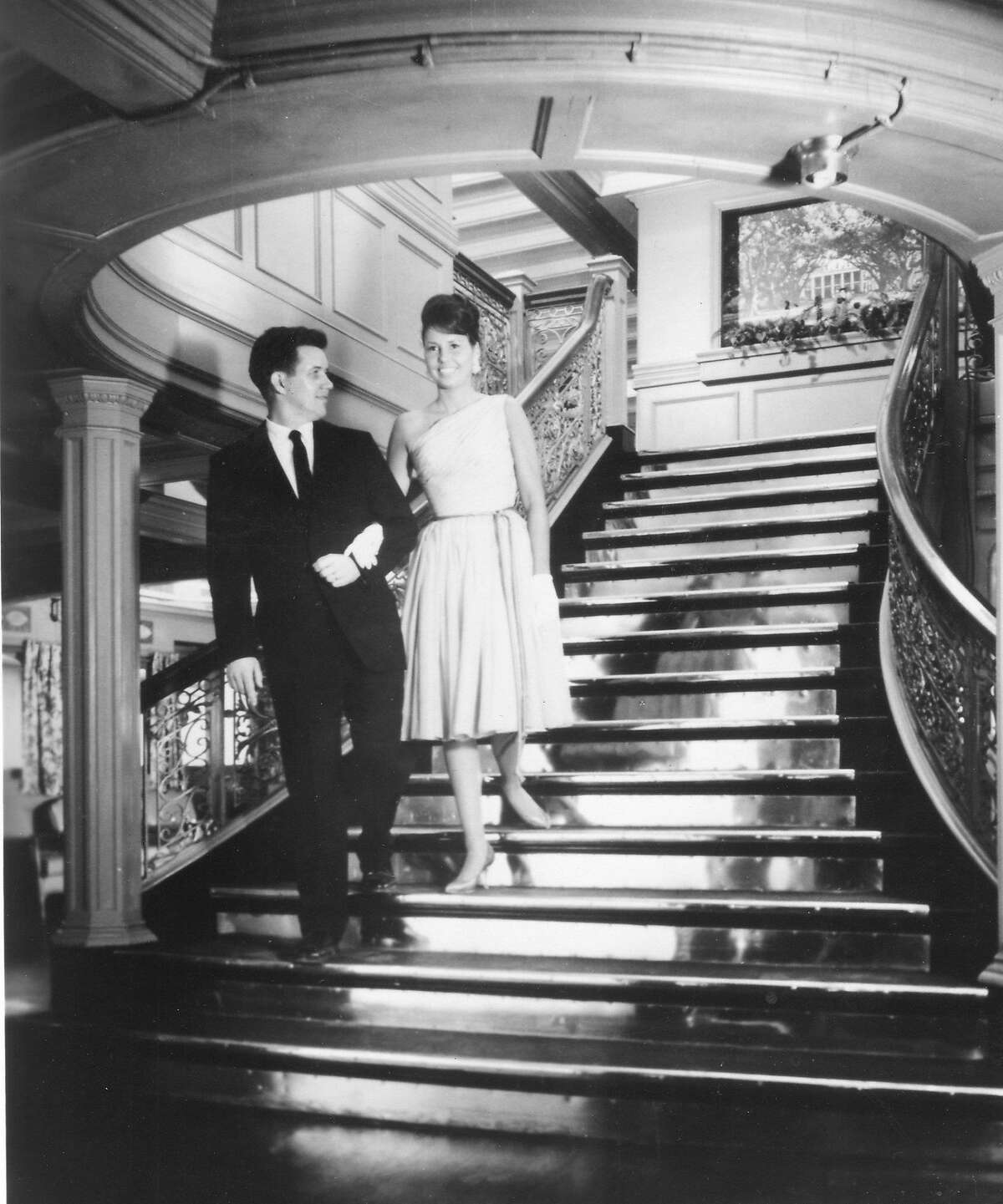 How twin SFtoSacramento steamships’ histories diverged in fantastic