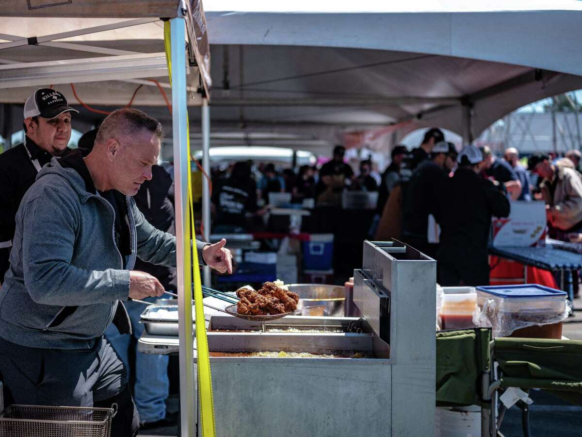 Chef Ronnie Killen cooked fried chicken at the 2019 Houston Barbecue Festival.