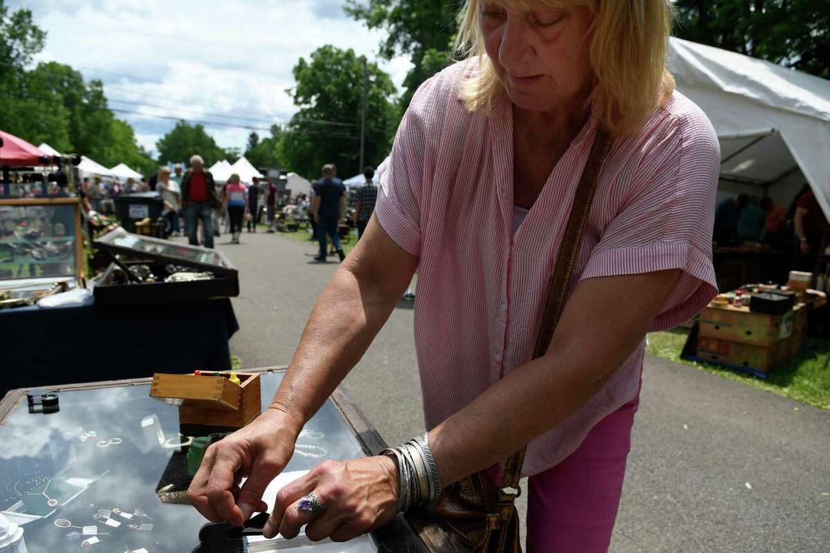 Photos Round Lake Antiques Festival