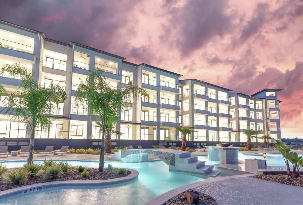 The Shoreline Condominiums offers new lavish lifestyle on Lake Conroe