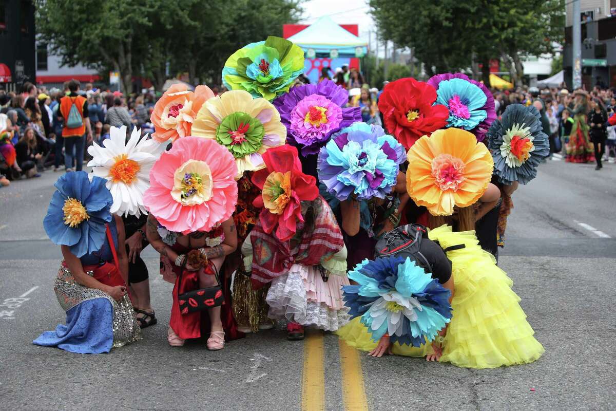 Sun s not Out Buns still Out Photos From Fremont Solstice Parade