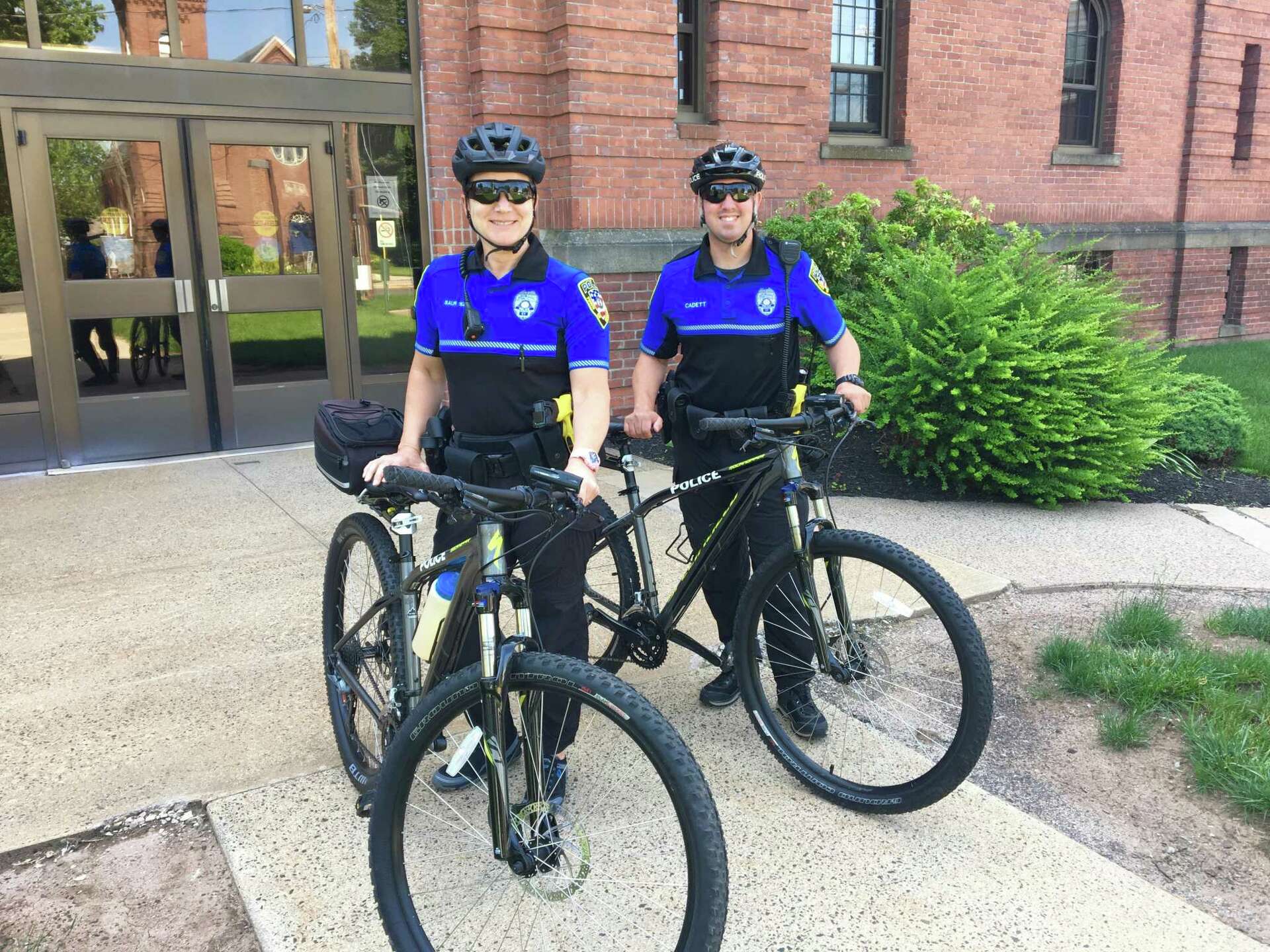 Wallingford police to provide sweet treats for kids wearing helmets while  biking, image size:1920x1440