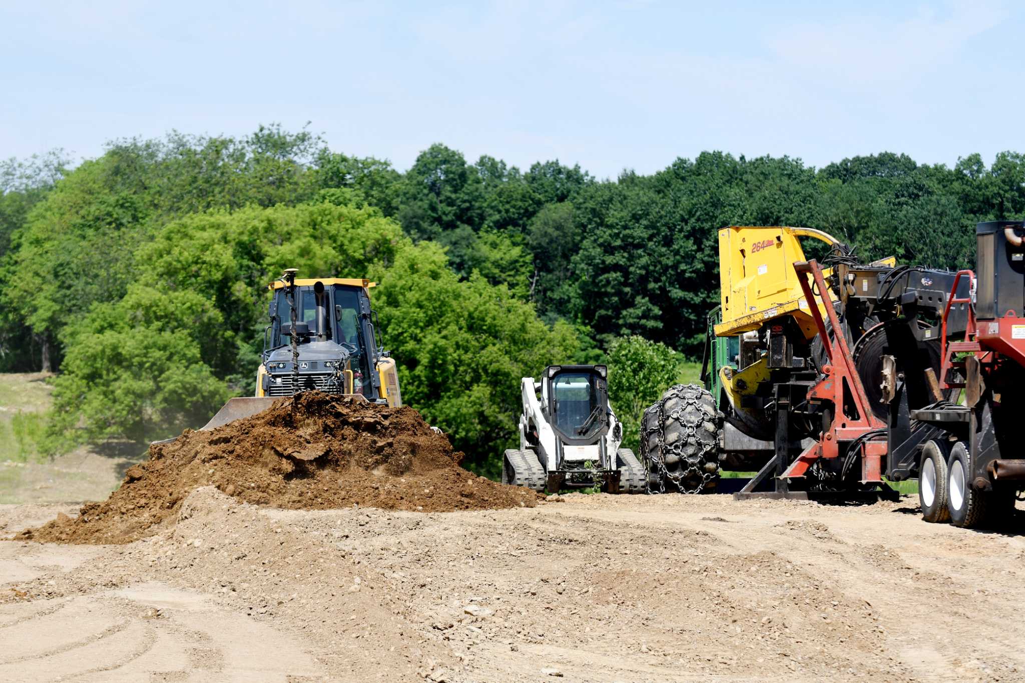 Crews start clearing land in Schodack for massive Amazon warehouse