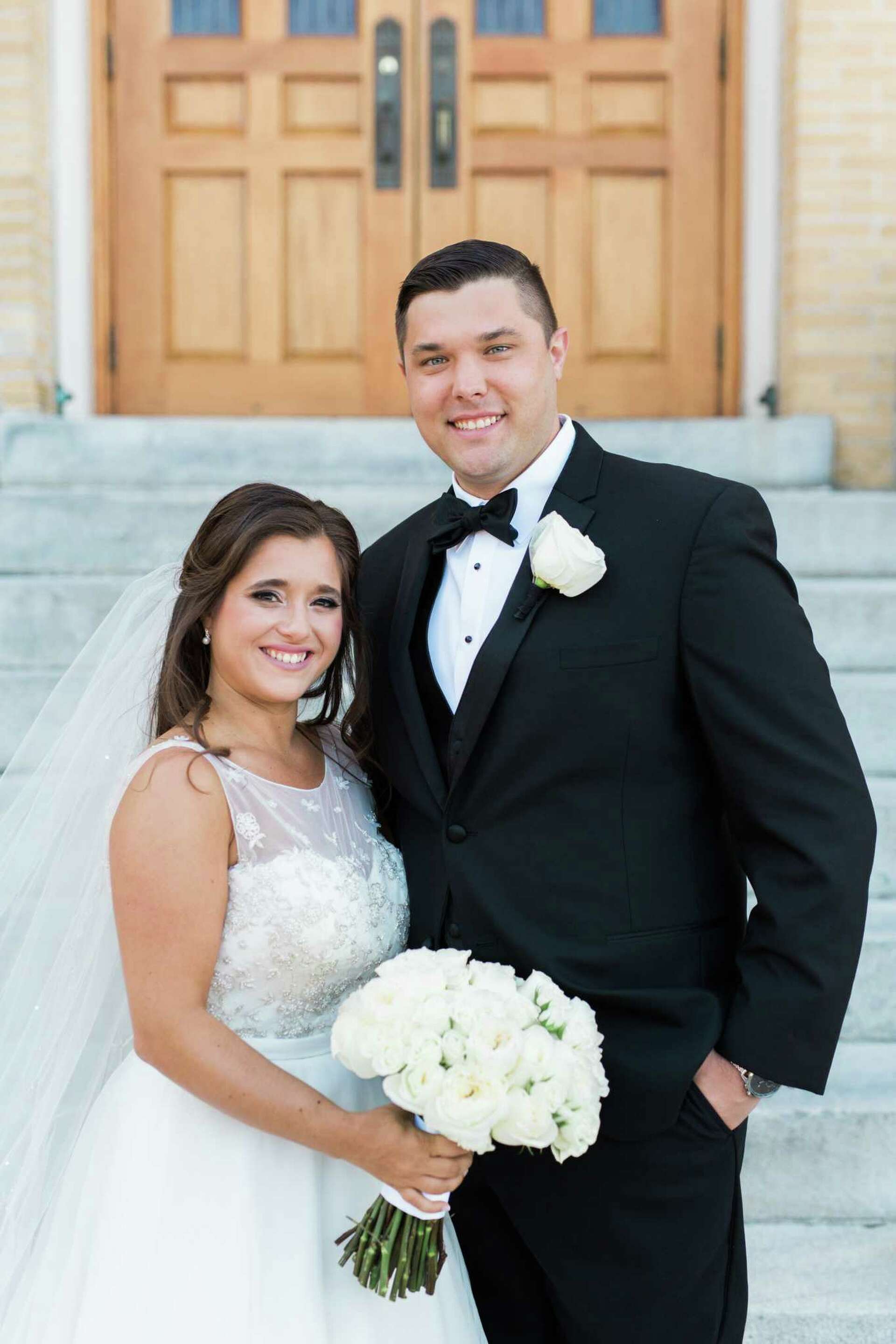 Katherine Hogan weds James Lacey, image size:1920x2880