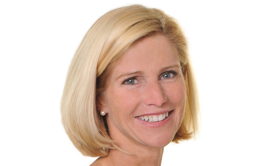 Josefa Raveau Raveis recognizes customer service