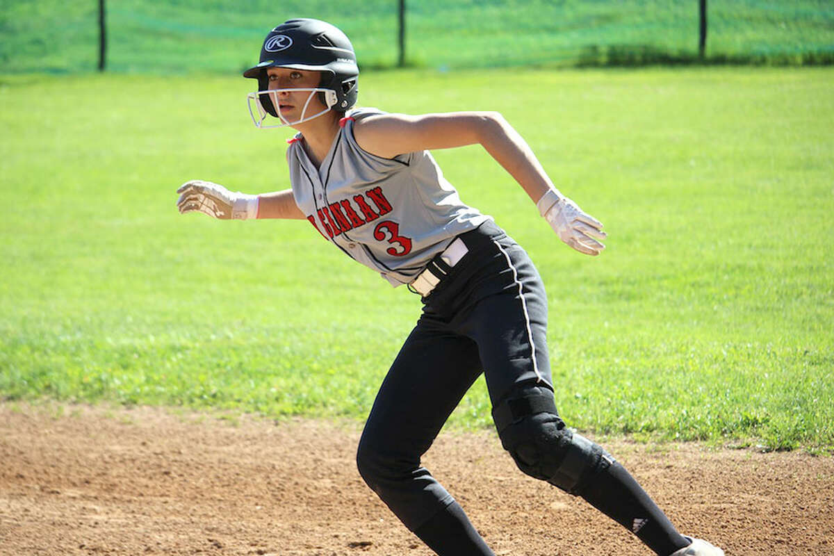 Vikings vanquish New Canaan softball in regular season finale