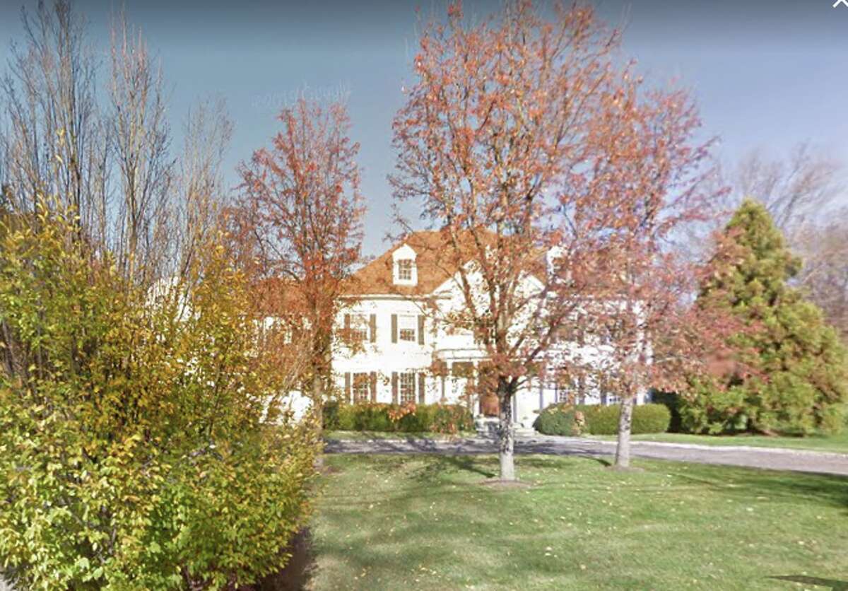 A house at 91 Dunning Road in New Canaan, Conn. sold for $2,275,000. Photo: Google Street View