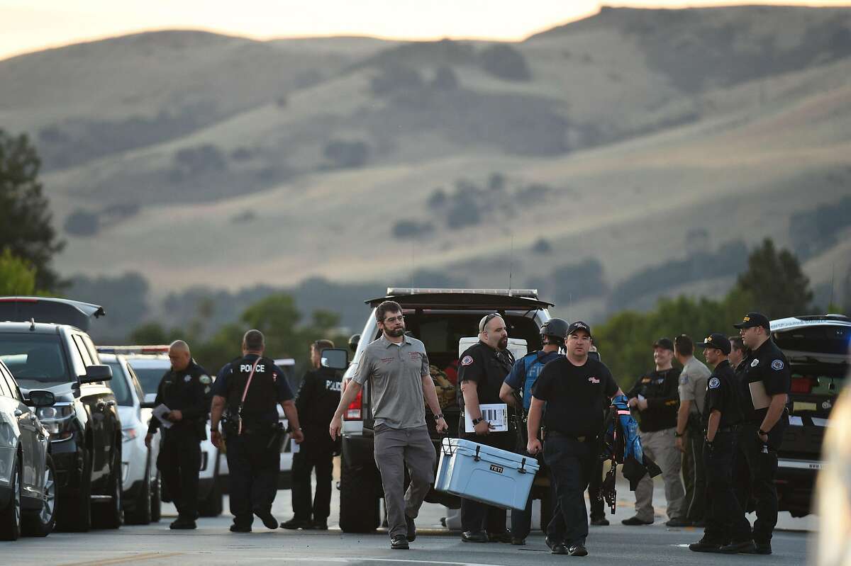 ‘It was chaos’ Hill car dealership worker recalls shooting