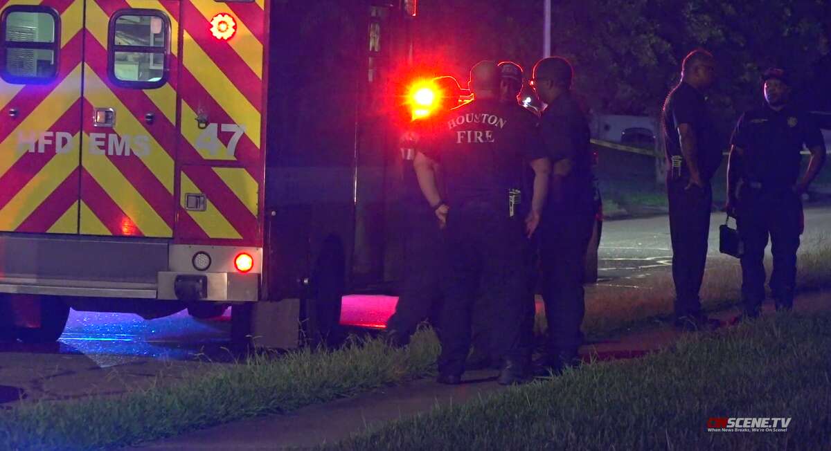 Man fatally shot during fight inside his SW Houston 'drug house'