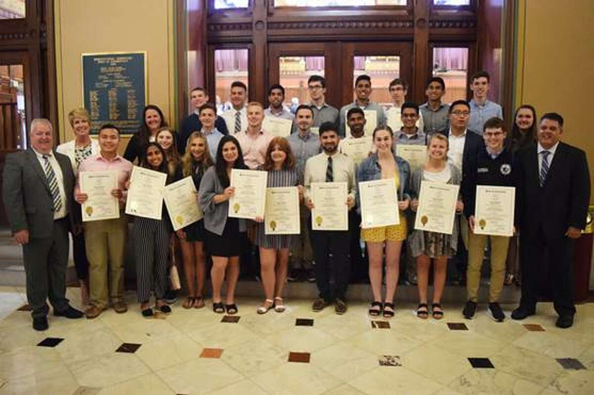 Trumbull Delegation Honor Trumbull High S We The People Team