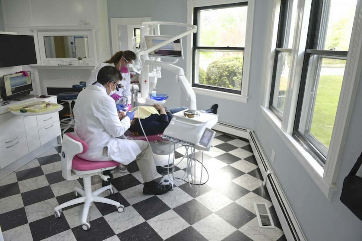 Wilton dentist James Aris marks 25 years