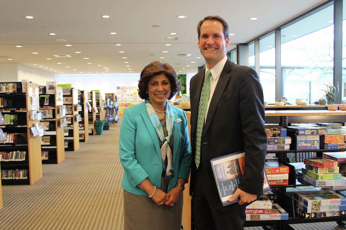 Wilton Library executive director Elaine Tai-Lauria welcomes Congressman Jim Himes to the library. - Contributed photo