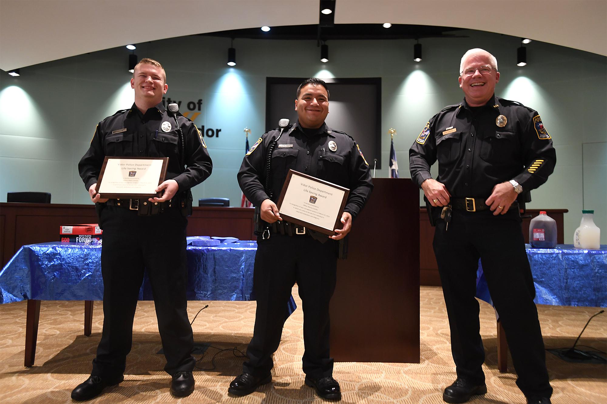 Vidor commends two officers for saving woman s life