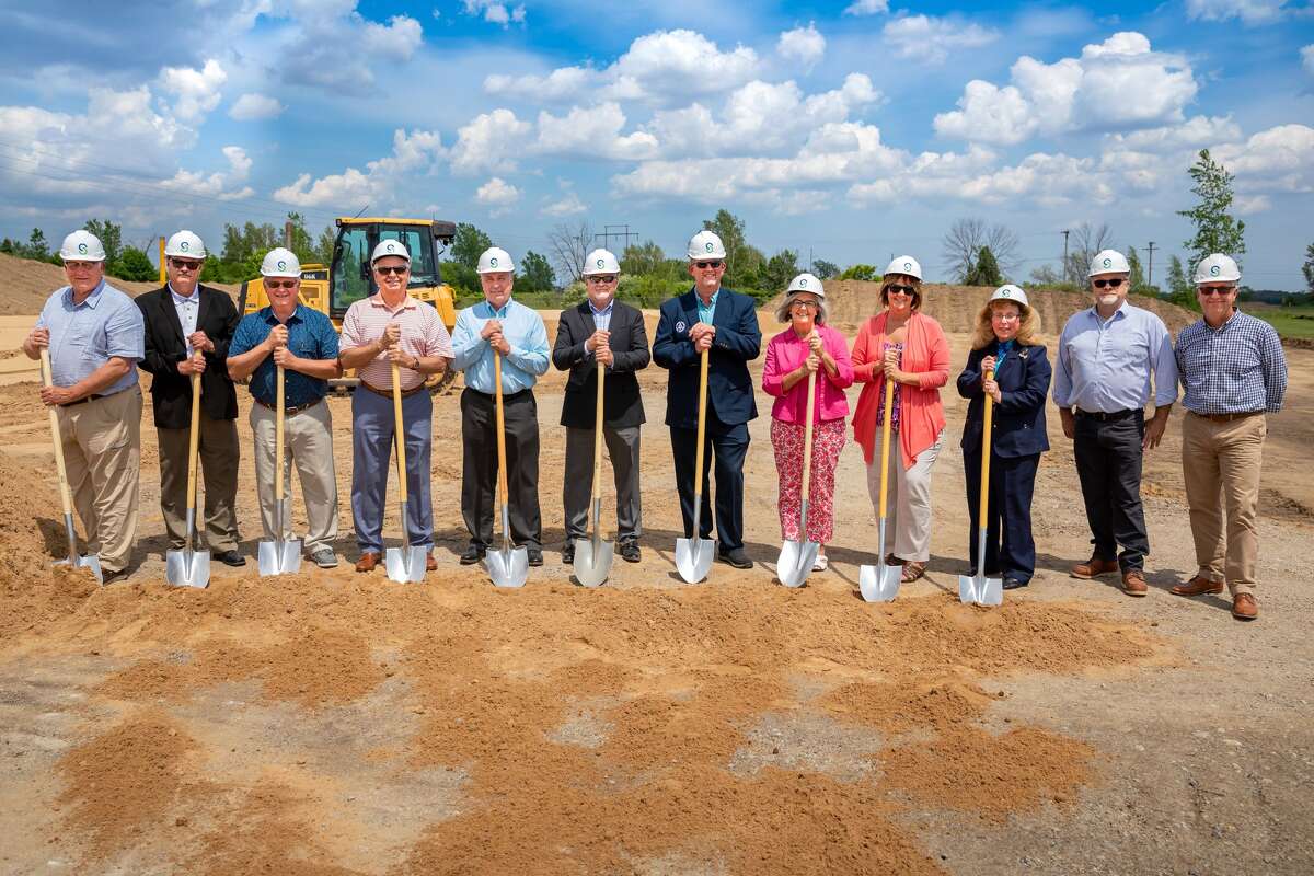 Scheurer Hospital breaks ground on Bad Axe clinic