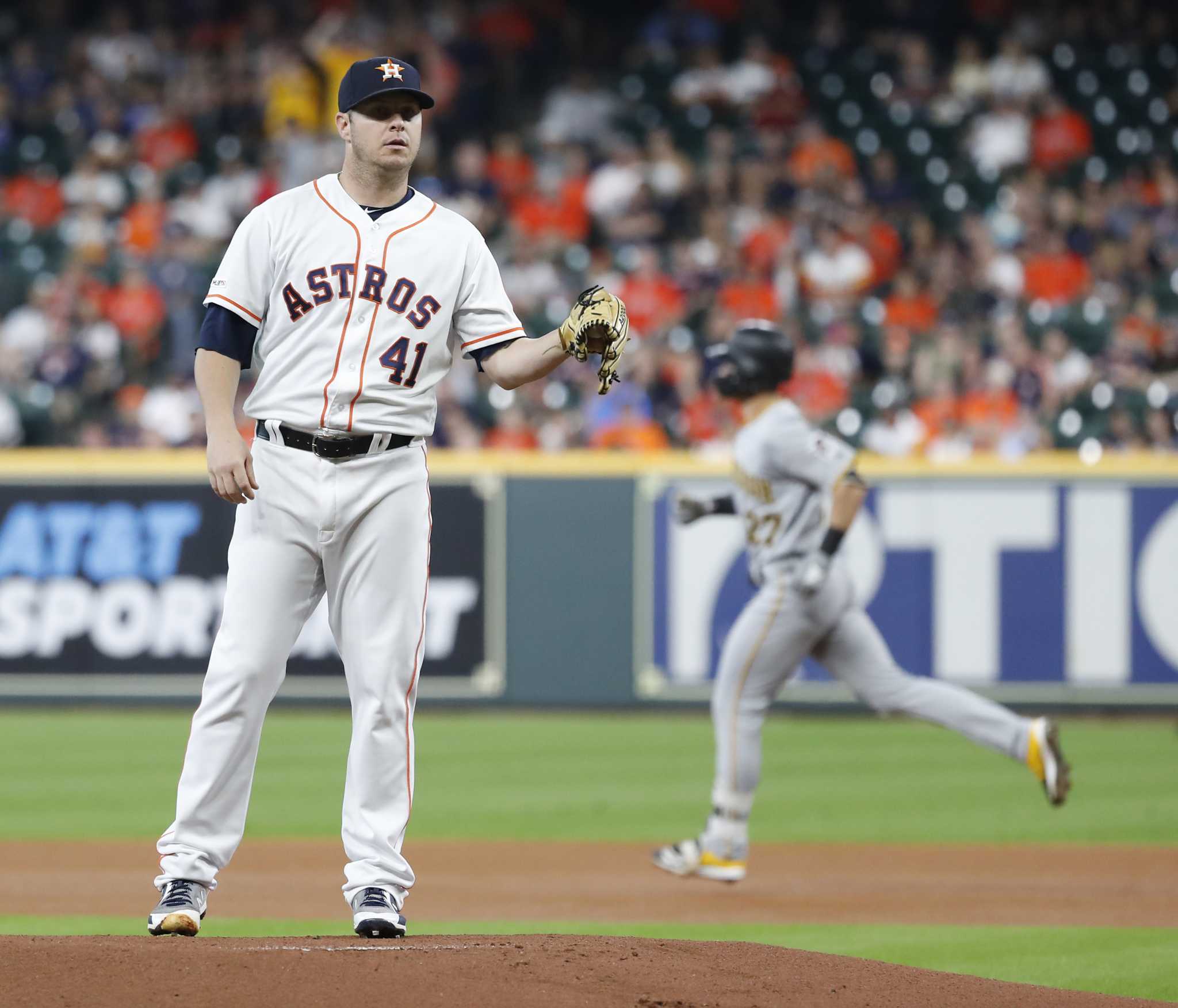 Astros Mailbag: When will Yordan Alvarez arrive in Houston?