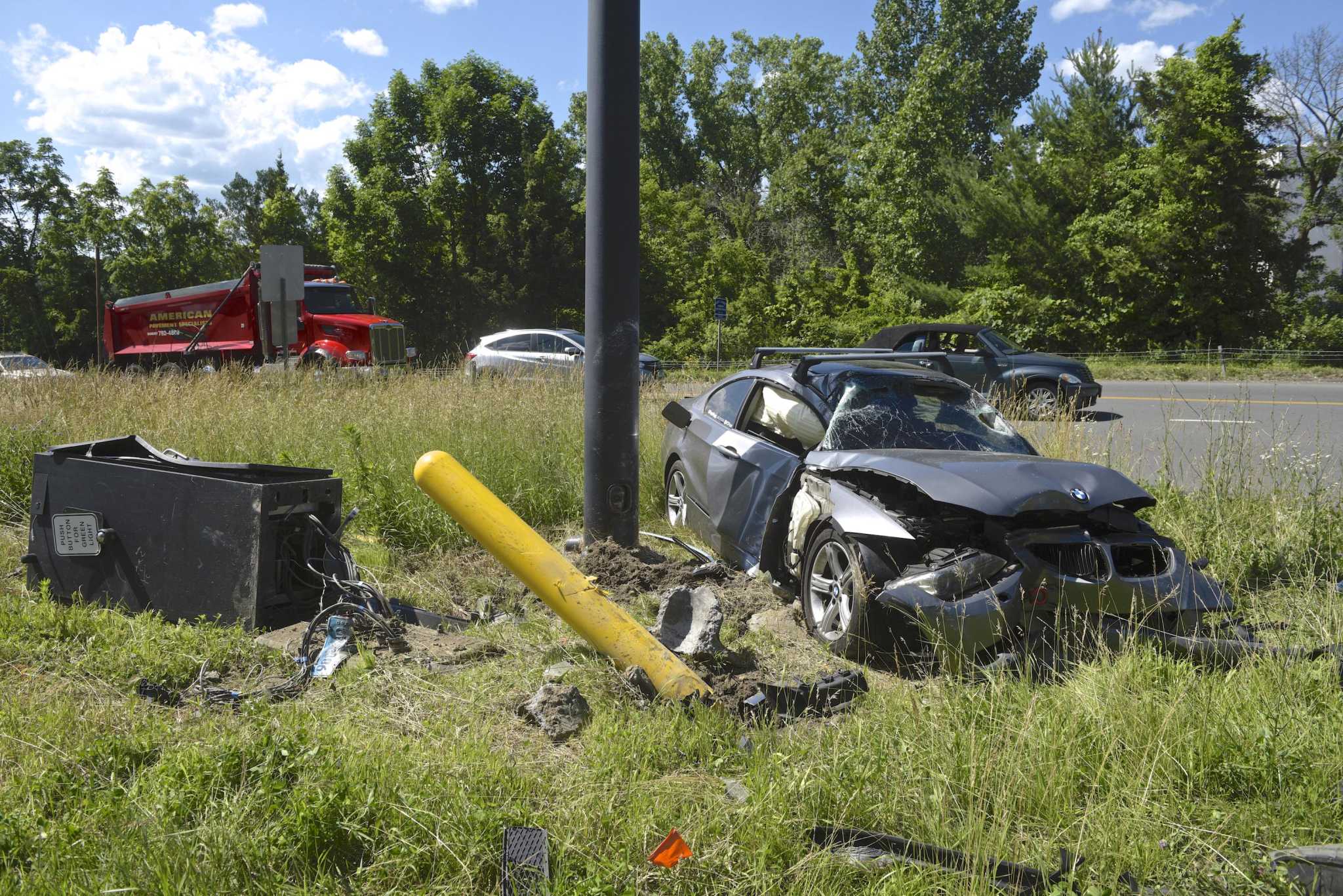 Minor injuries in car crash by Danbury Fair mall