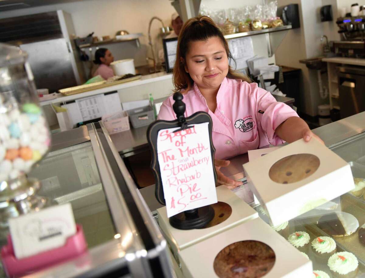 New location for a favorite pastry shop in Greenwich