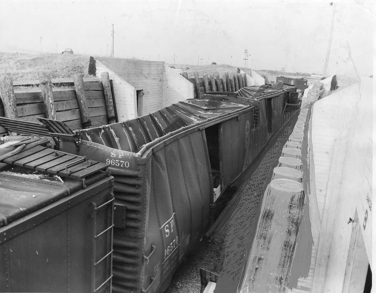 Port Chicago disaster: Unpublished photos of a World War II tragedy in ...