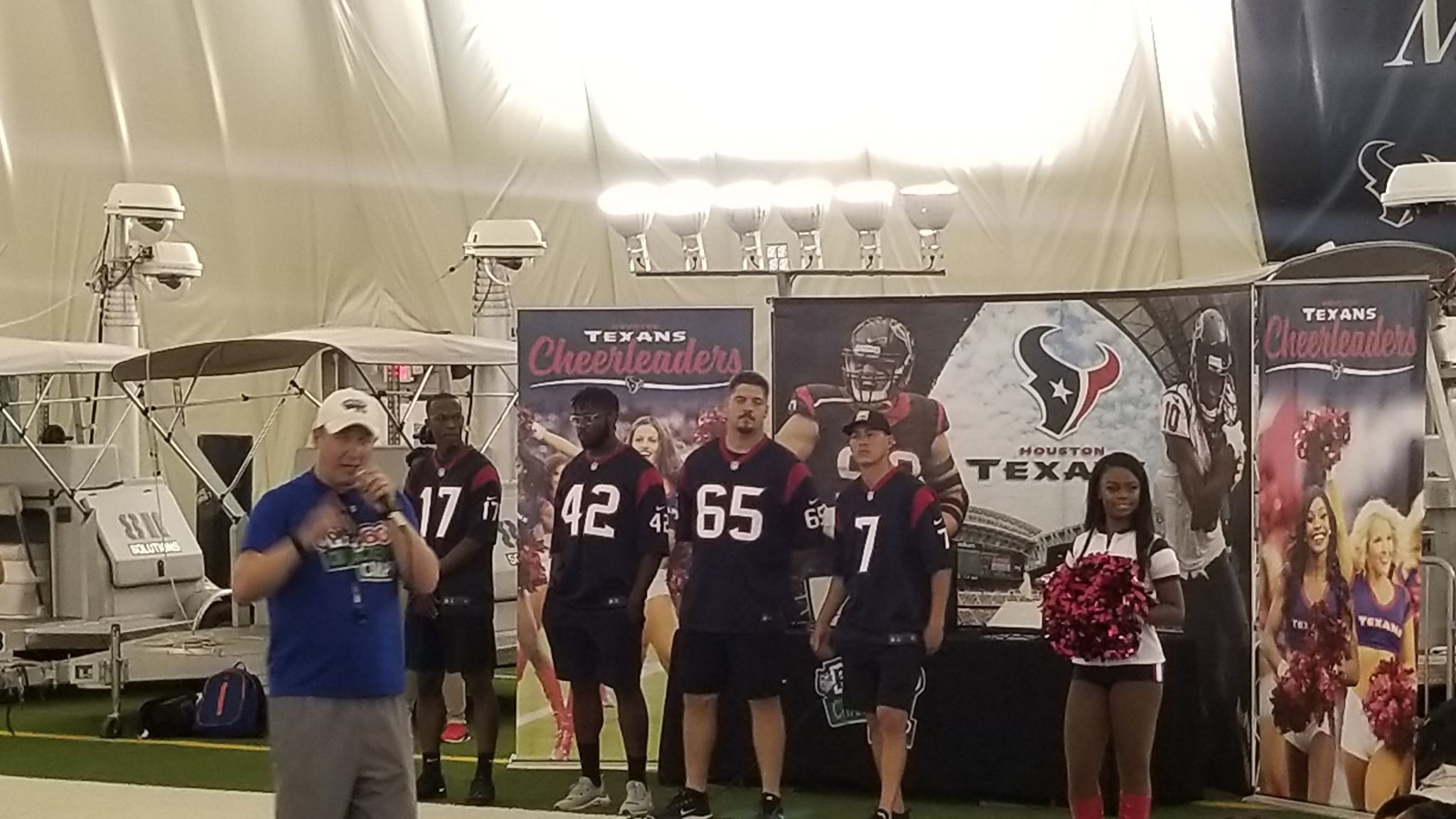 Texans host NFL Play 60 event