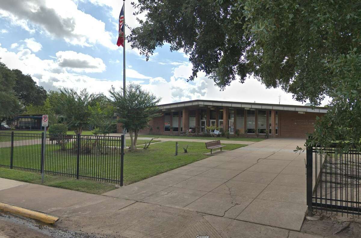 Part 4 Nearly 50 Houstonarea schools beat the odds and received top rankings in new report