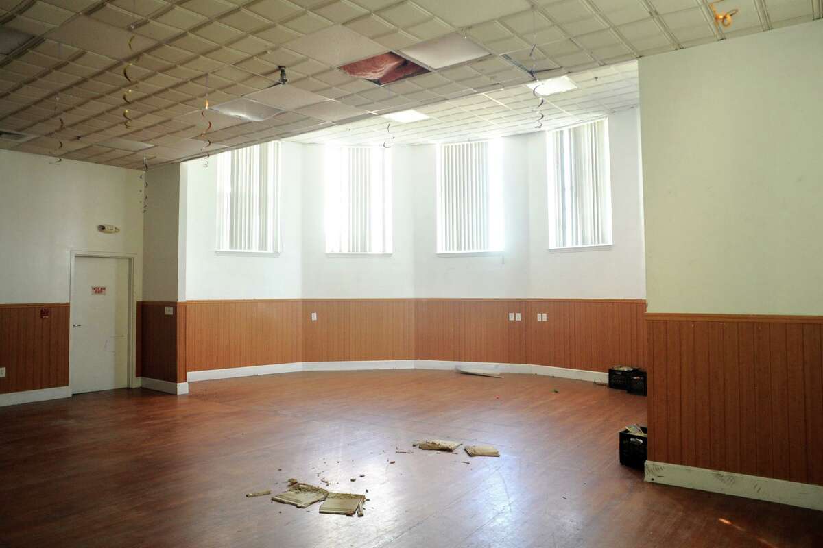 Clock ticking to save Bridgeport’s Sanborn building