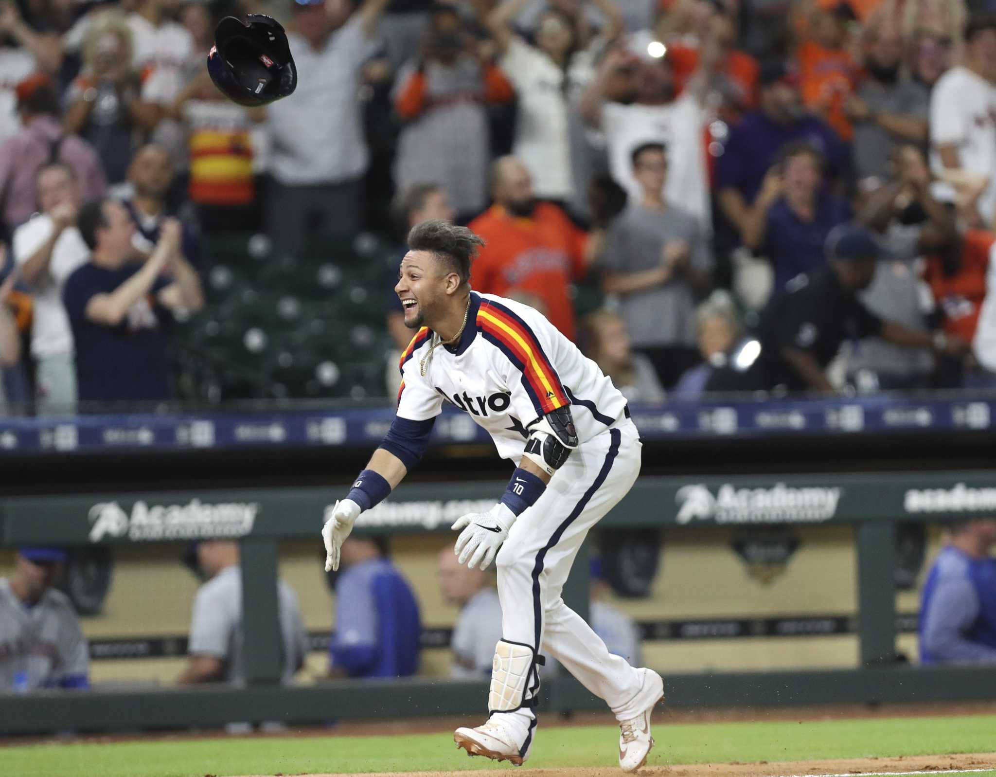 Yuli Gurriel's walkoff homer in the 10th inning lifts Astros over Mariners