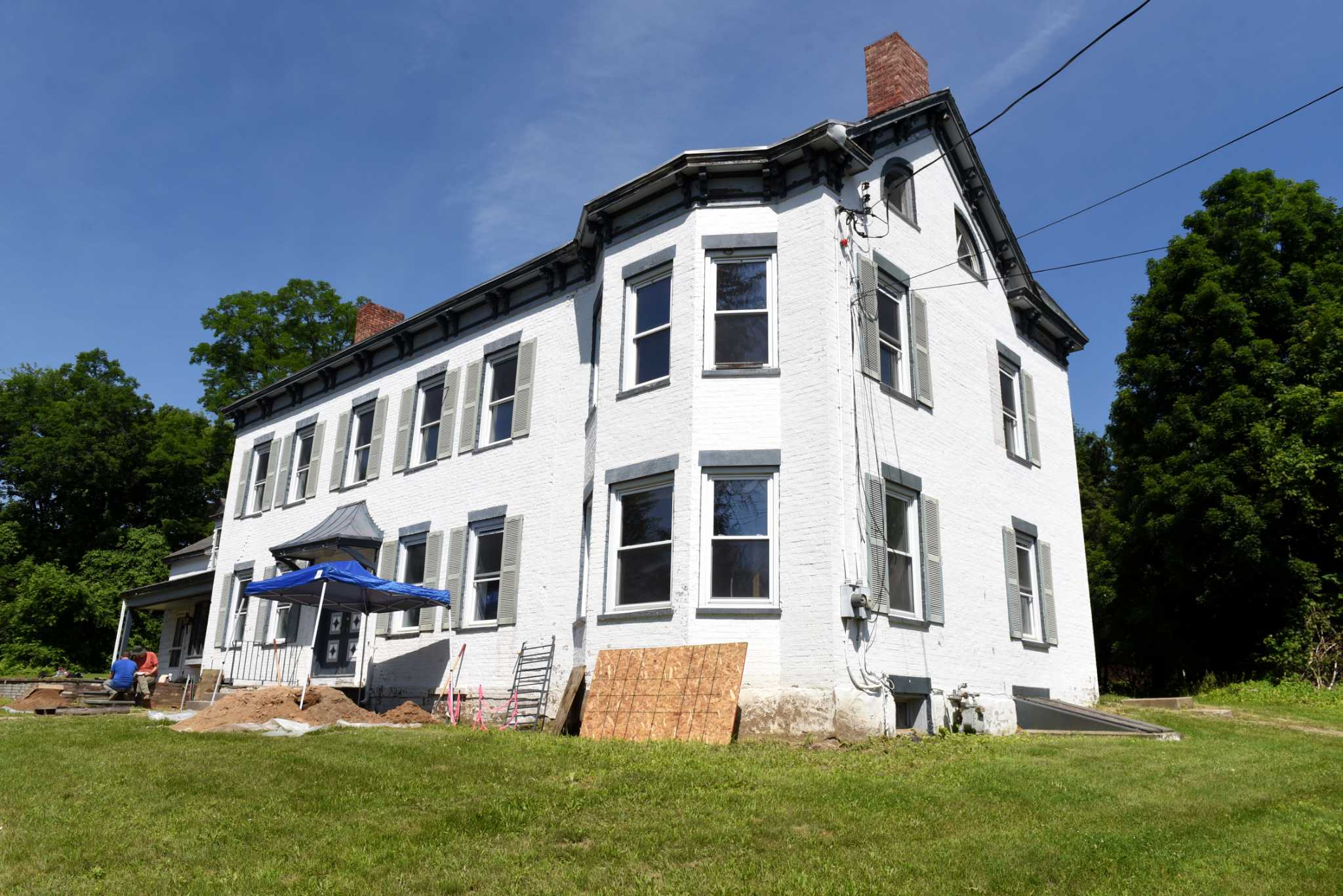 Yates Mansion excavation offers lens into structure's past