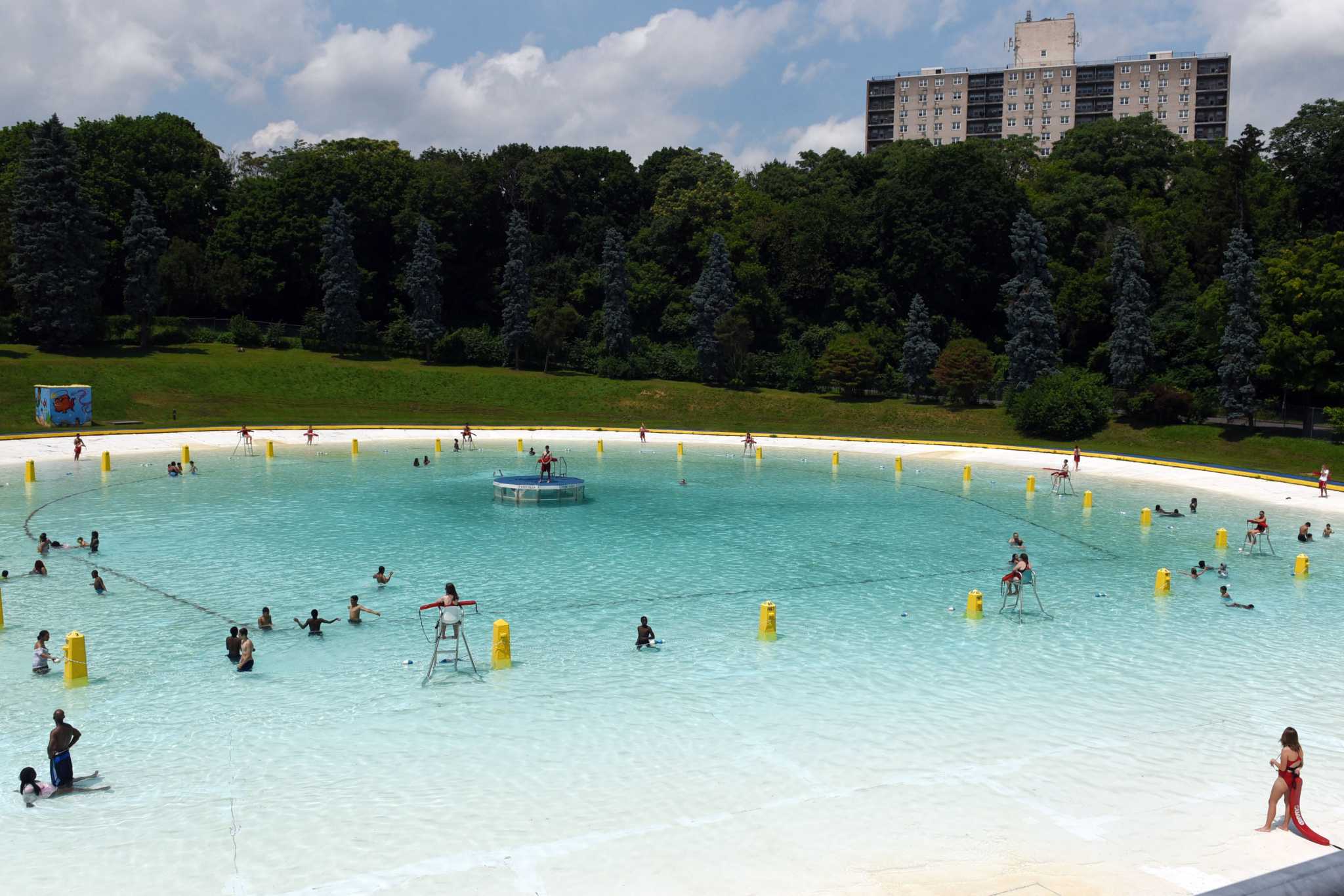 Officials scoop ice cream to save Lincoln Park pool