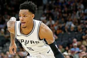 Police: Two New Braunfels officers escape injury after DWI crash on I