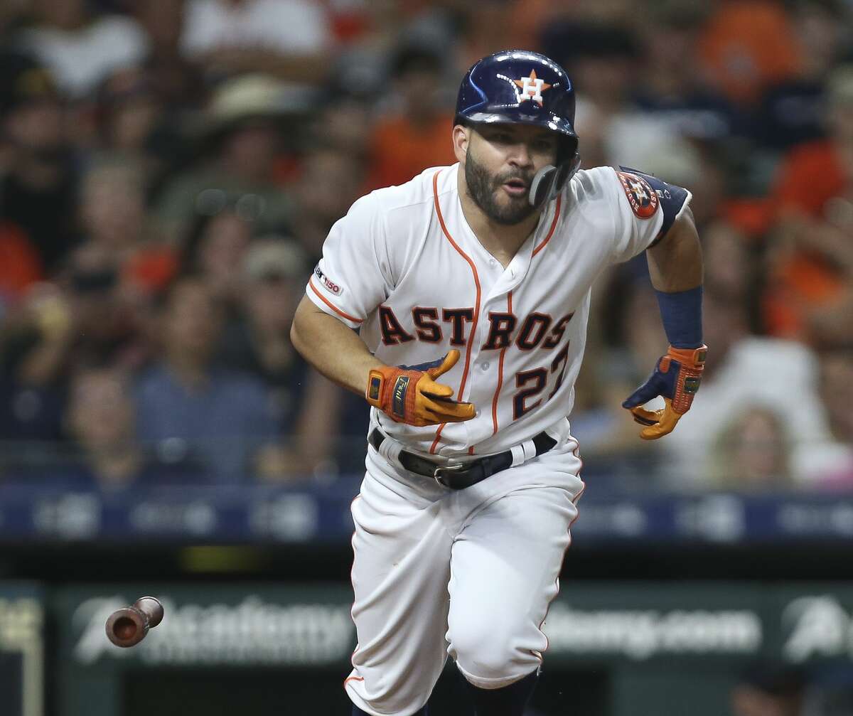 Yuli Gurriel lifts Astros to 10th-inning walkoff win, again