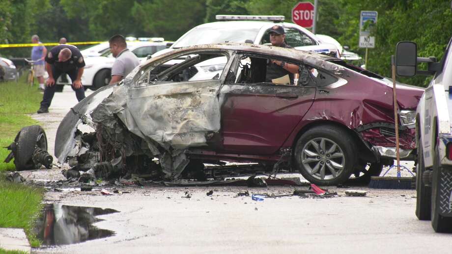 Driver Fatally Crashes On Foxburo Drive Houston Chronicle