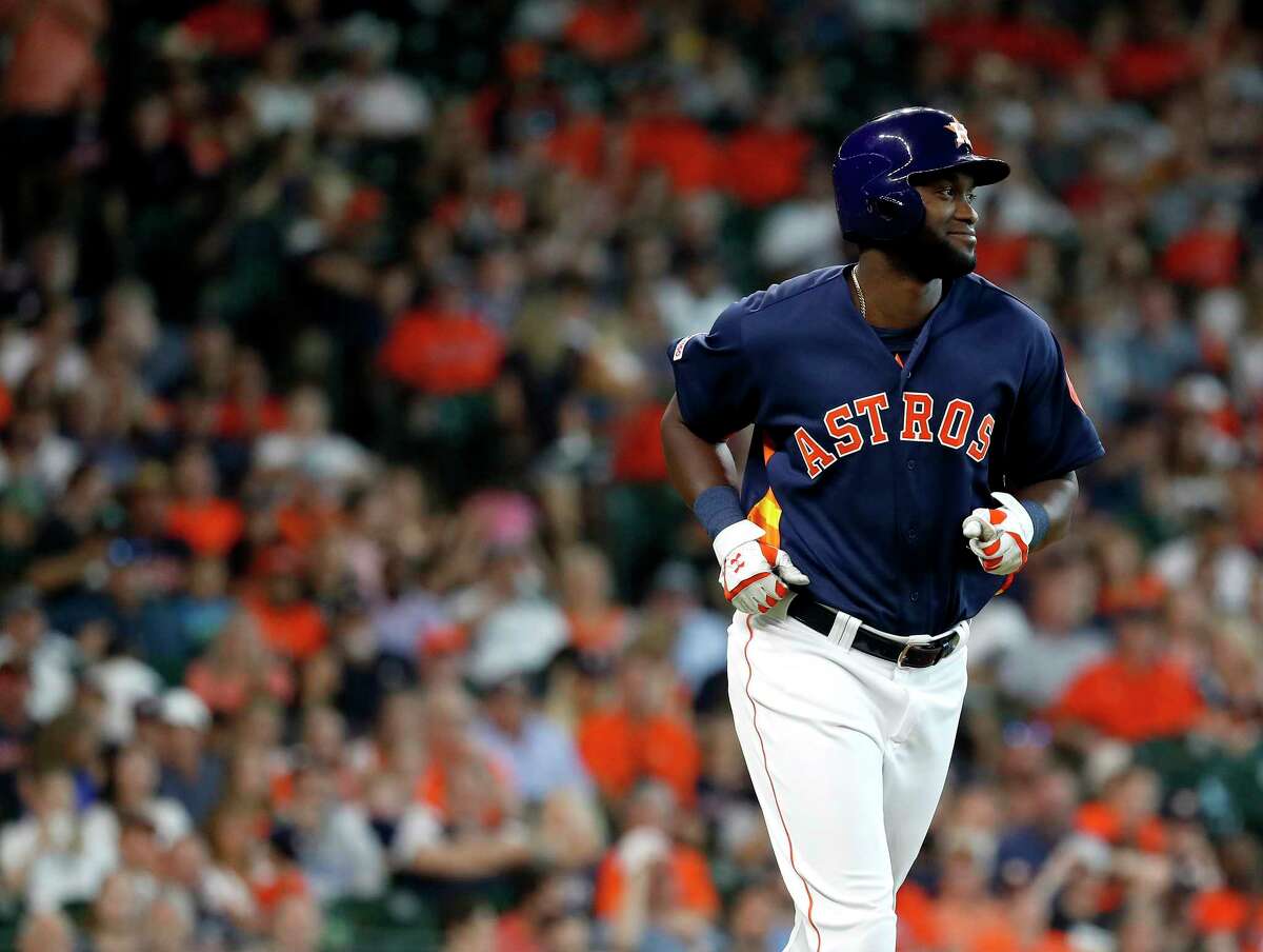 Yordan Alvarez continues to awe, leads Astros to win