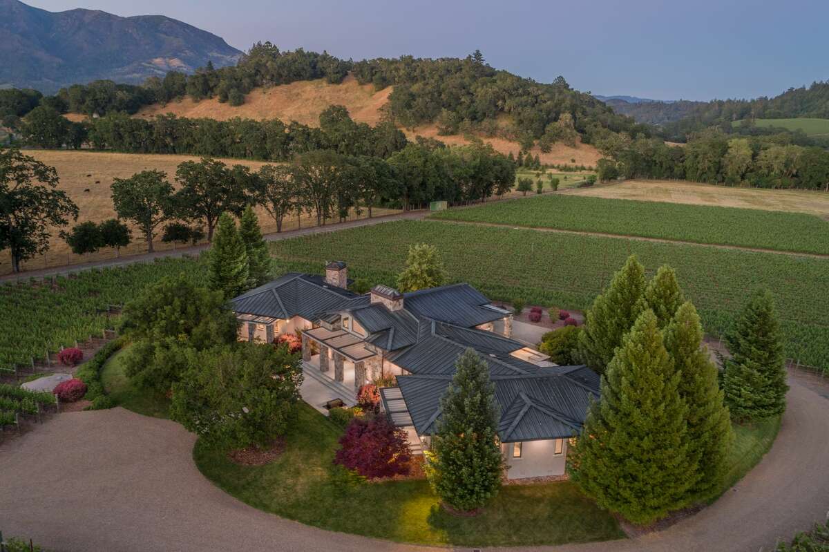 Hall of Famer and AFL founder Lamar Hunt's custom vineyard estate yours for $20M