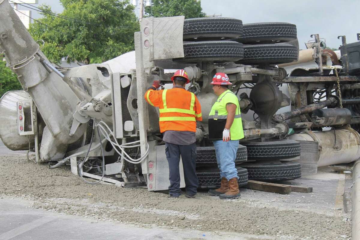 Truck crash spills concrete, shuts down traffic on Culebra Road