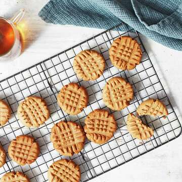 Healthful recipe: 3-ingredient peanut butter cookies