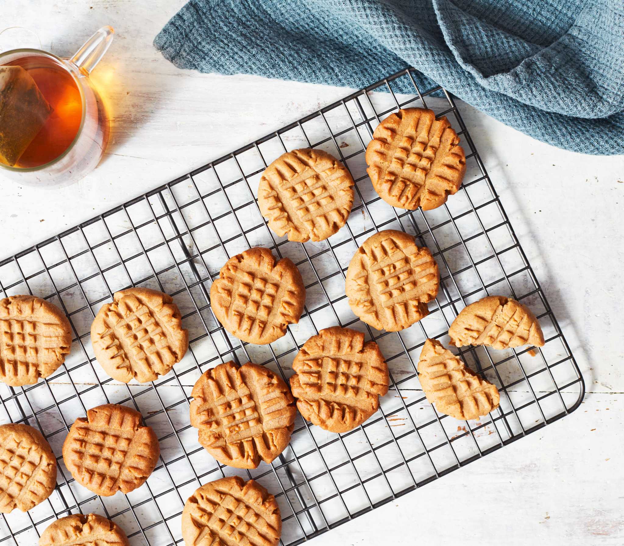 Healthful Recipe: 3-ingredient Peanut Butter Cookies