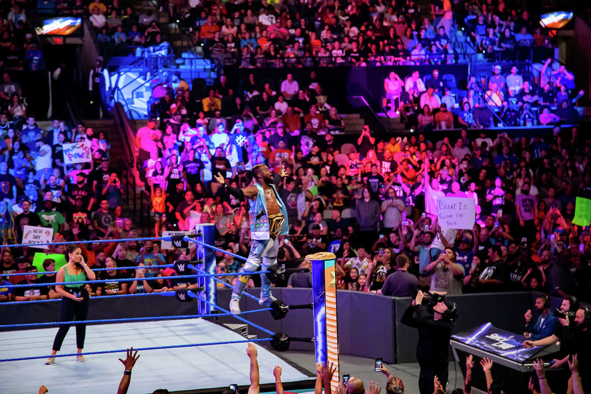 WWE SmackDown LIVE rumbles San Antonio fans