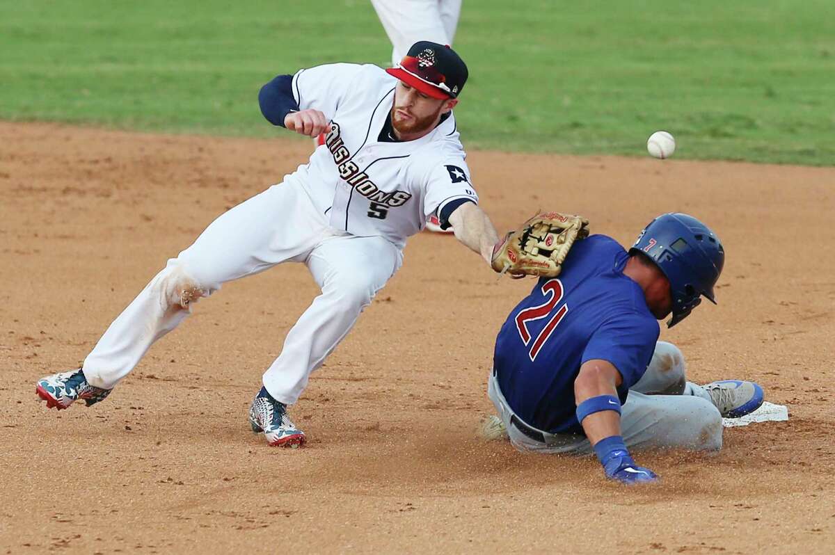 Missions lose shortstop Mauricio Dubon as part of deadline deal