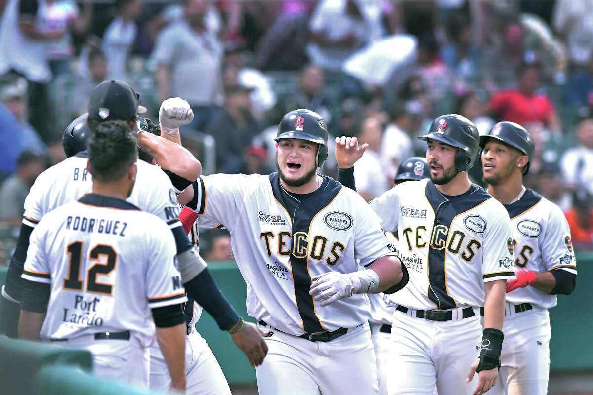 Diablos Rojos presented new uniforms ahead of the Mexican Baseball