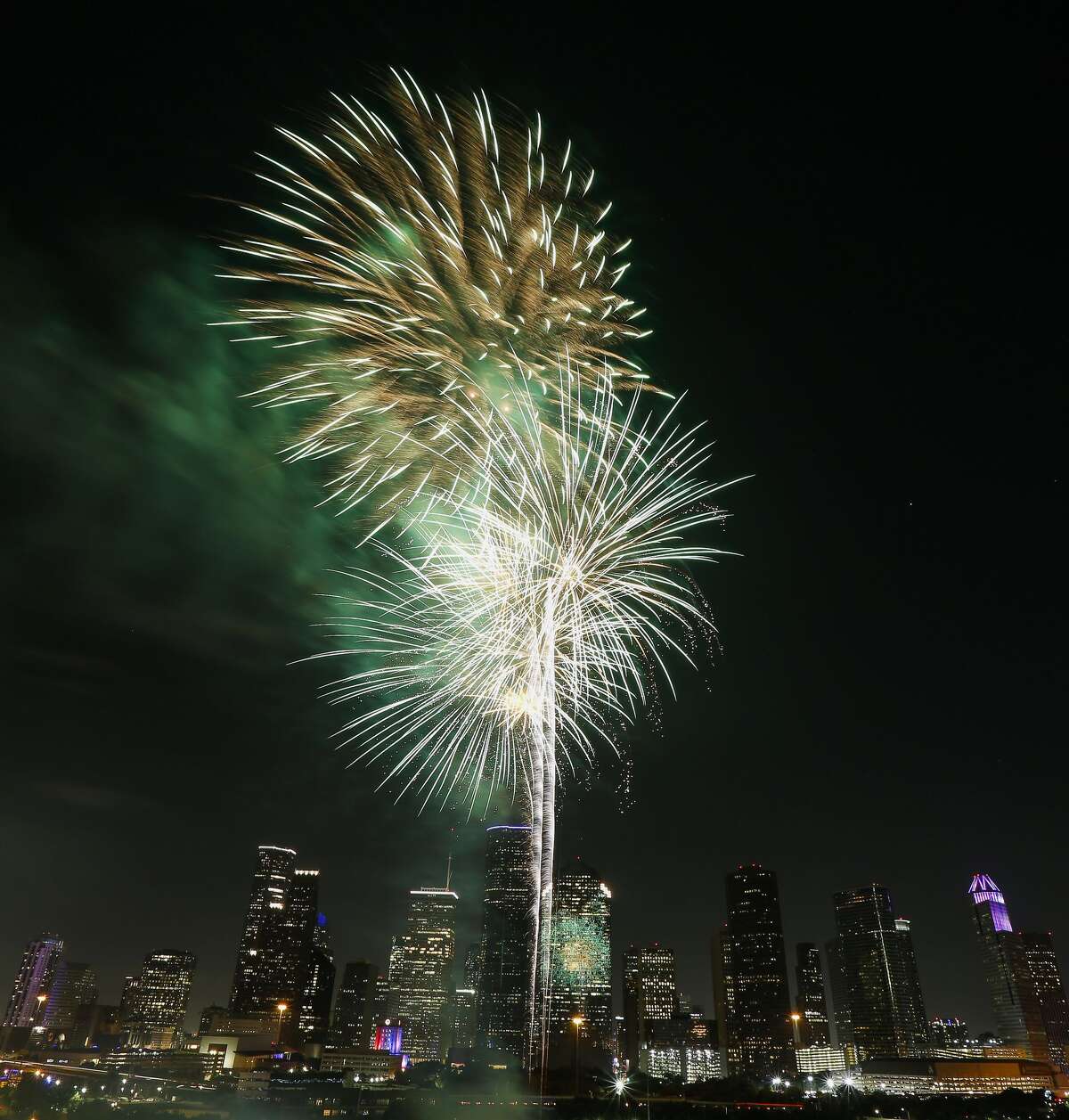 Freedom Over Texas brings lively crowd out to celebrate Fourth of July
