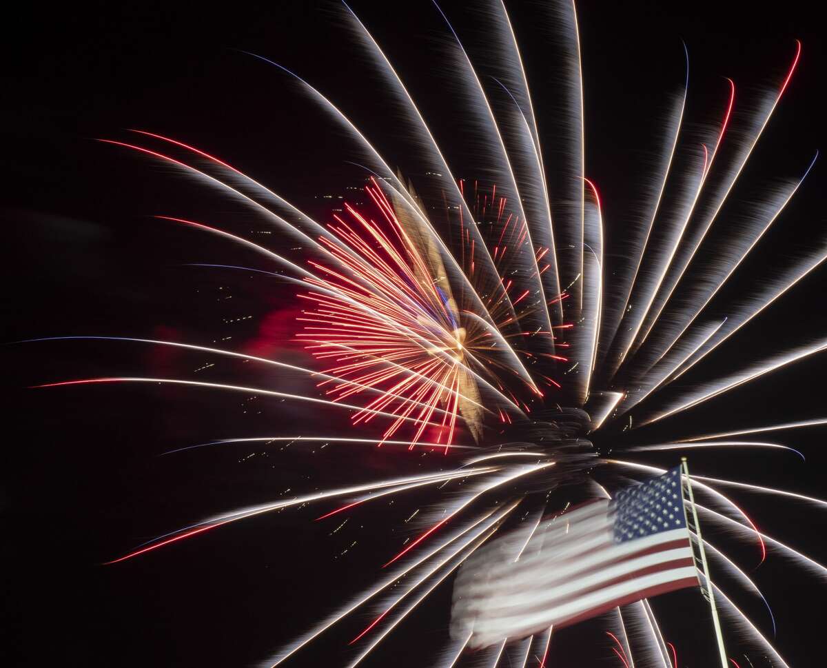 Fireworks light up the sky 07/04/19 at the Star-Spangled Salute at Hogan Park. Tim Fischer/Reporter-Telegram