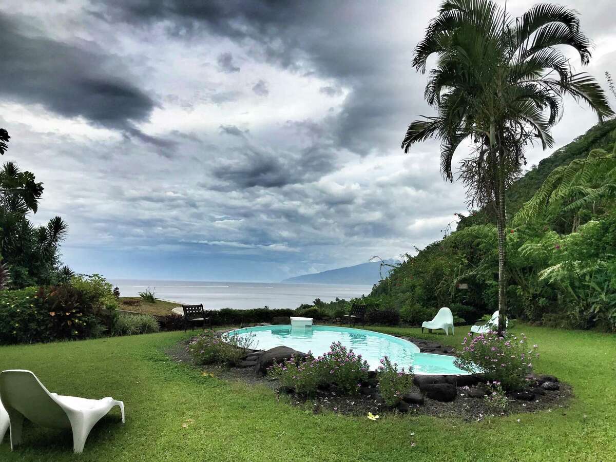 The pool at Vanira Lodge, Tahiti Iti