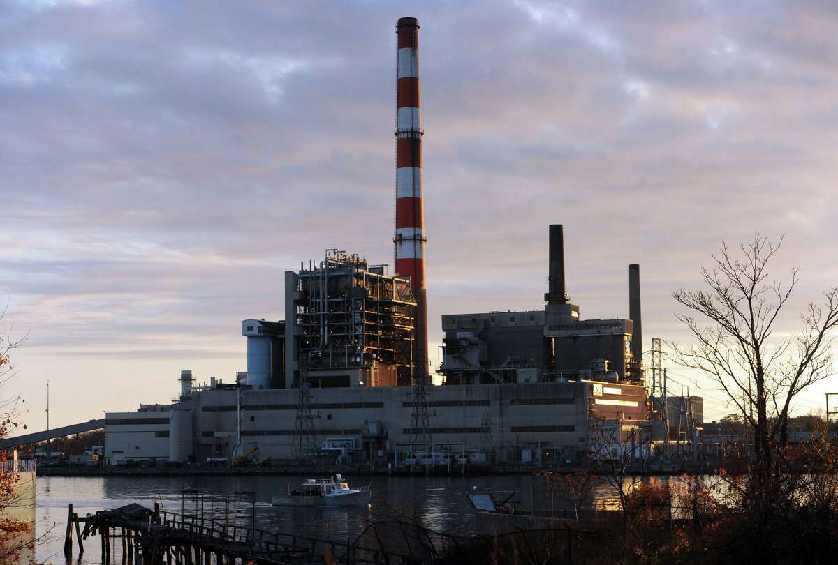PSEG's Bridgeport Harbor Station power plant, in Bridgeport, Conn. Nov. 11, 2014.