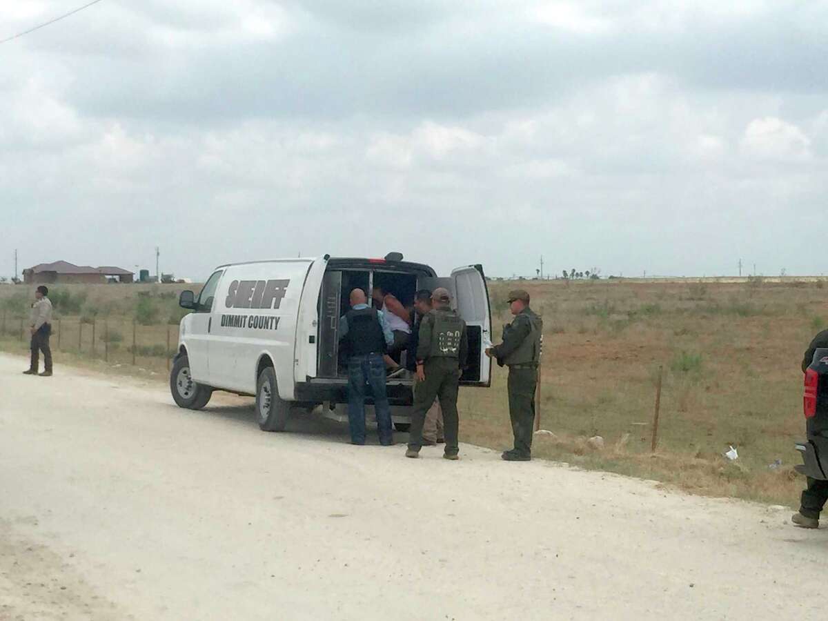 A San Antonio nonprofit and a local caterer are hired for new migrant