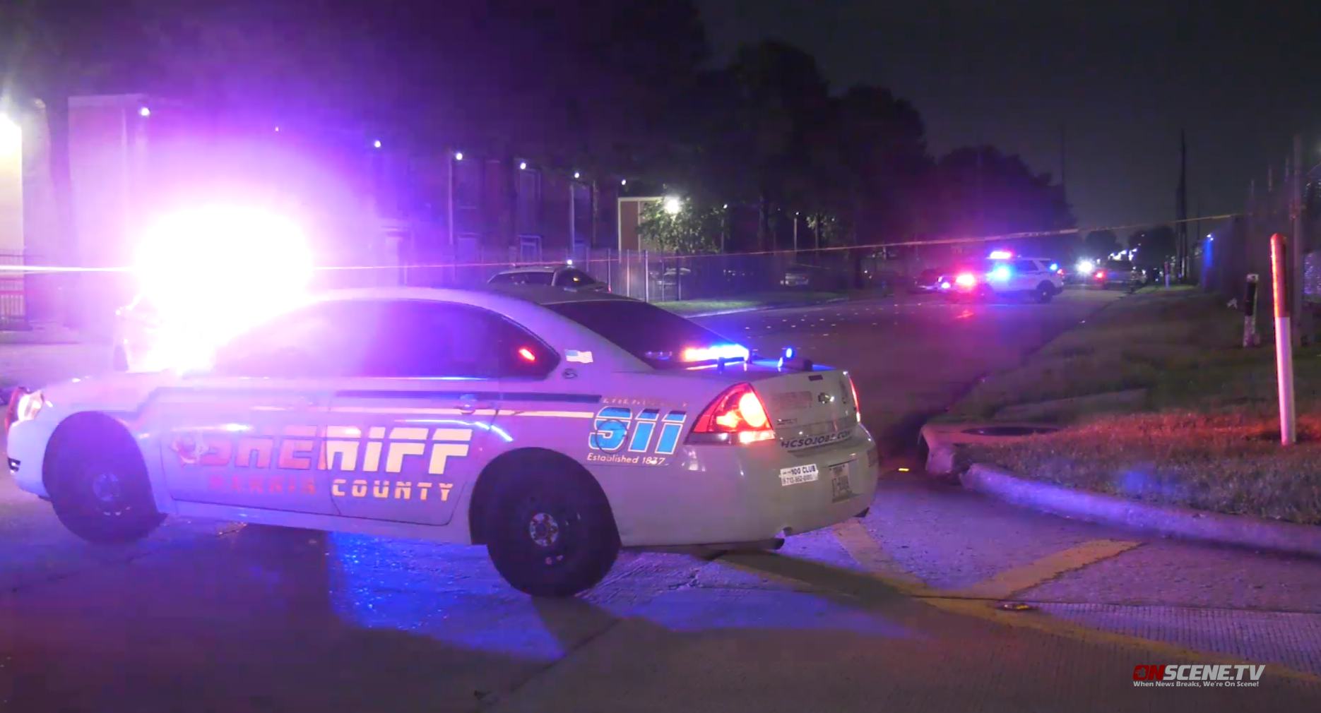 Robbery suspect dies at hospital, victim expected to survive following ...