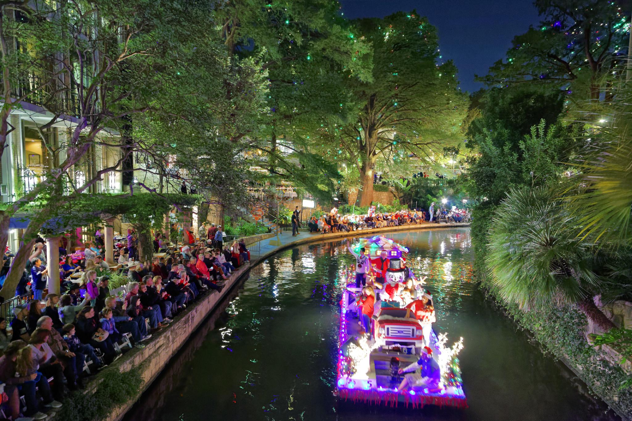 What to know about this year's Ford Holiday River Parade