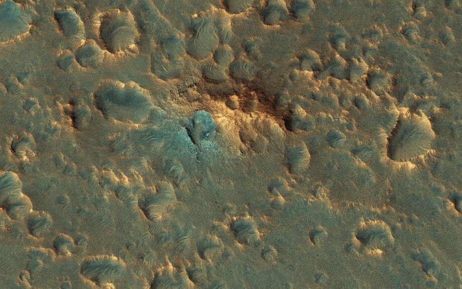 HiRISE image of a possible location on the surface of Mars