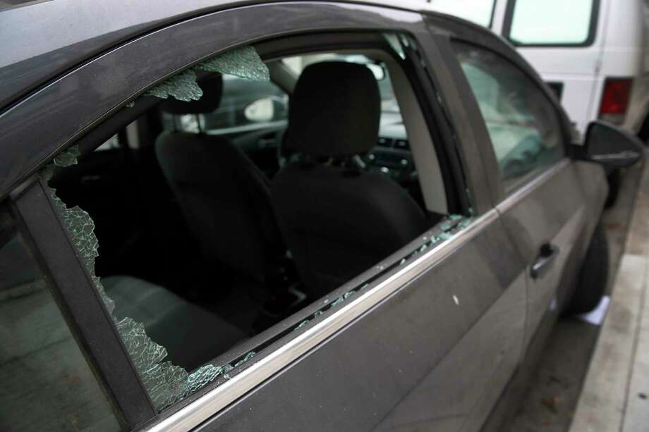 Ridgefield Police Four Car Windows Smashed Nothing Stolen The