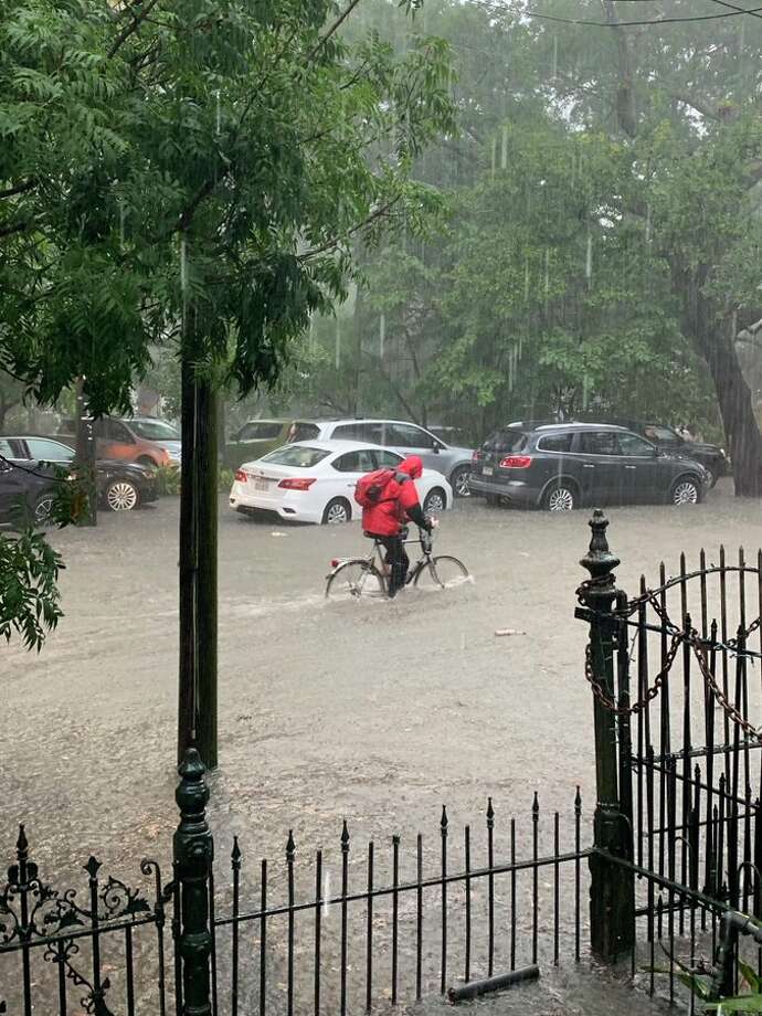 From New Orleans Warnings For Texas >> Photos Show Eerie Scene As Torrential Rains Flood New Orleans Sfgate From New Orleans Warnings For Texas >> Photos Show Eerie Scene As Torrential Rains Flood New Orleans Sfgate